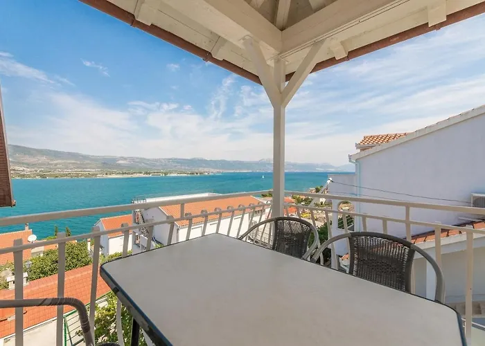 Apartment With Parking Space Mastrinka, Ciovo - 2050