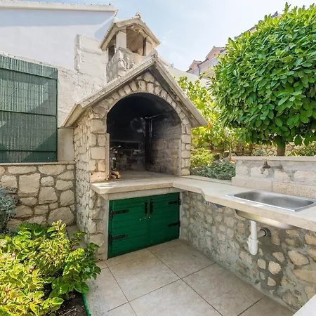 Apartment With Parking Space Mastrinka, Ciovo - 2050 *