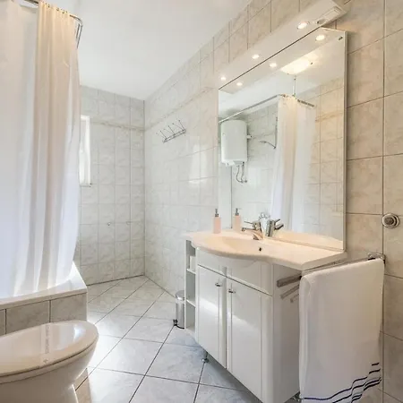 Apartment With Parking Space Mastrinka, Ciovo - 2050 *